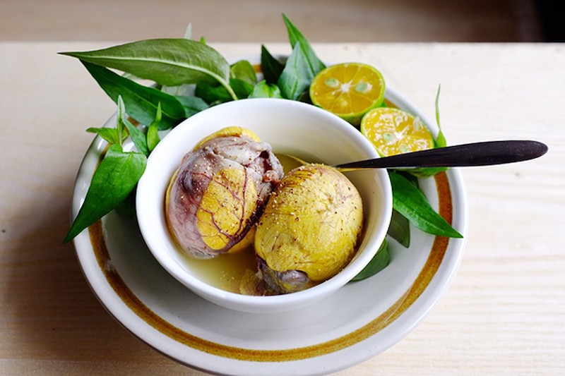 1 quả trứng vịt lộn bao nhiêu calo? Bí mật dinh dưỡng