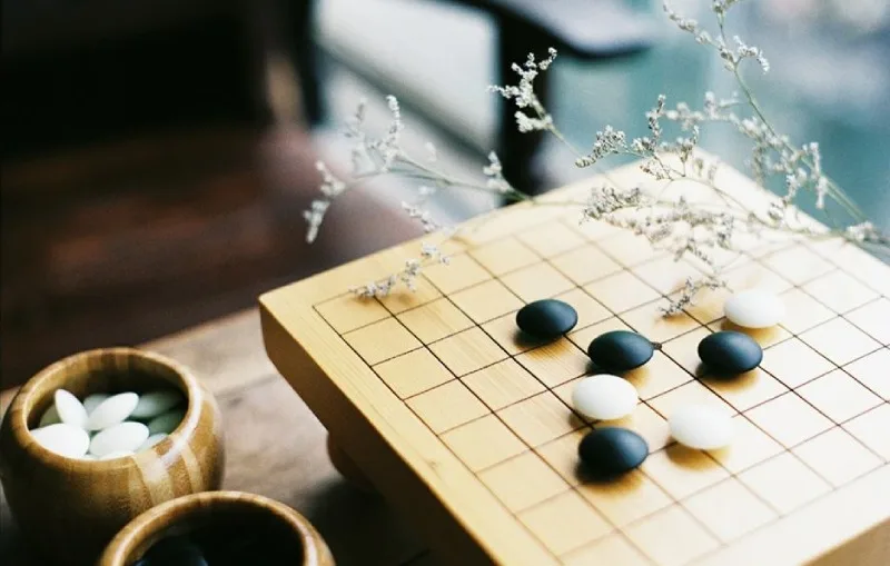 Sự kiện AlphaGo đánh bại các kỳ thủ hàng đầu đã khẳng định độ biến hóa khôn lường của cờ vây.